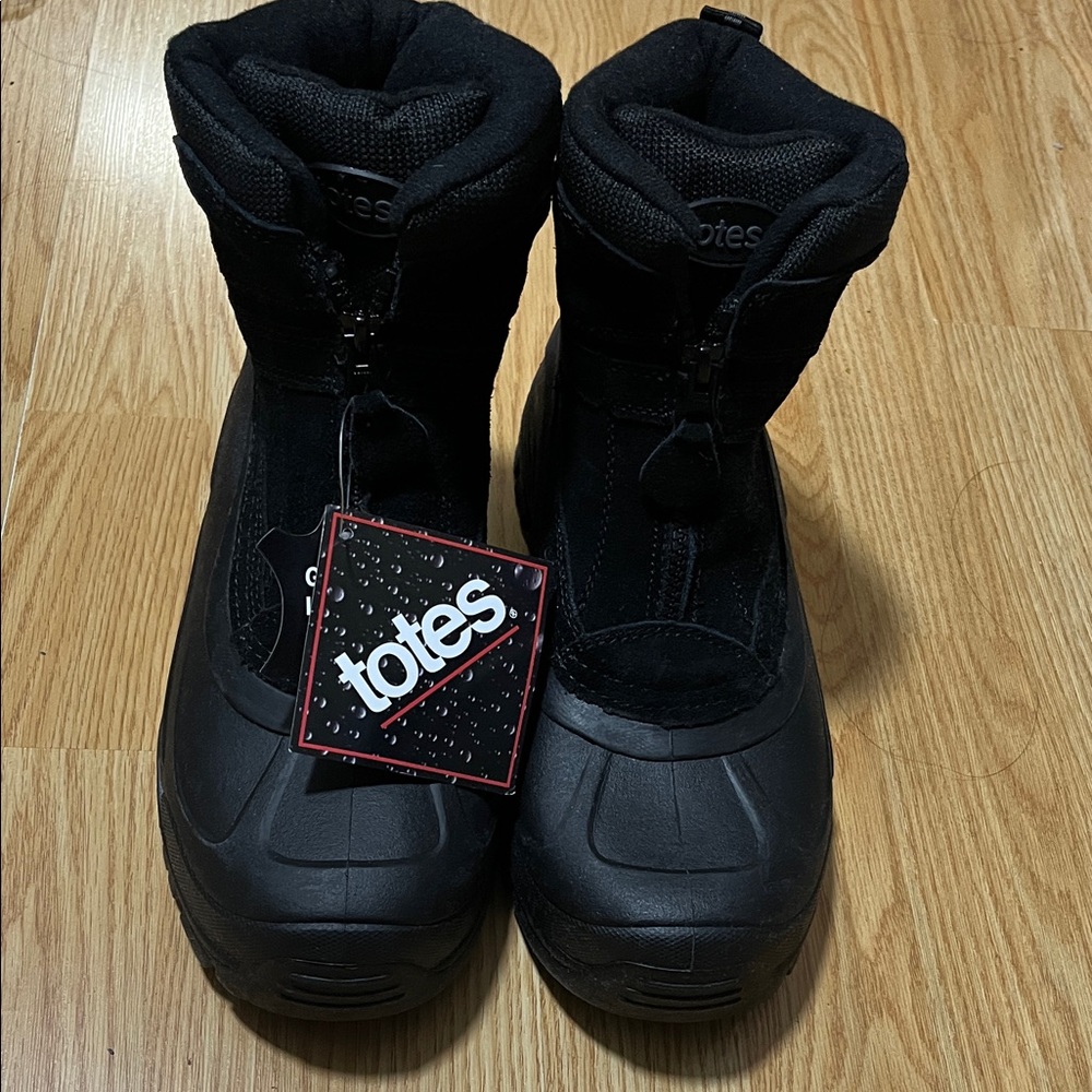 Brand New Totes Bryan-Black Winter Boots, size 9 medium